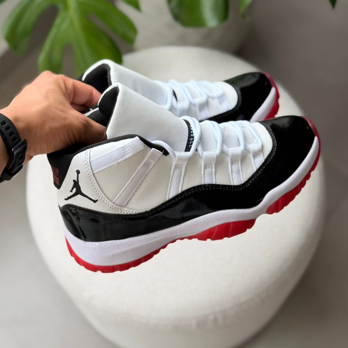 JORDAN RETRO 11