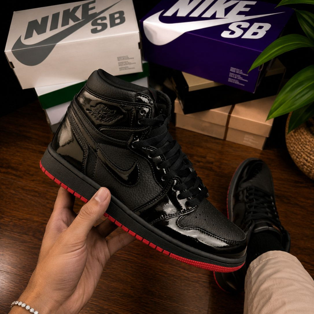 JORDAN RETRO 1 NEGRA