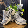 NIKE CUSHION GRIS BEIGE